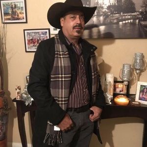 Meet your Posher, Leobardo